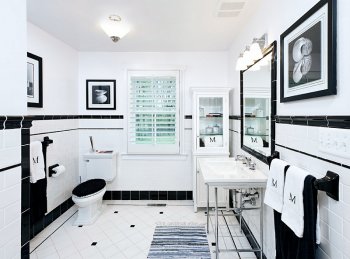 Trendy black and white bathroom Black And White Bathrooms: An Elegant And Timeless Trend